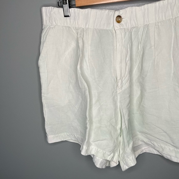 Madewell Linen-Blend Pull-On Pleated Shorts: Earth-Dyed Edition - Mint Botanical - Picture 6 of 12